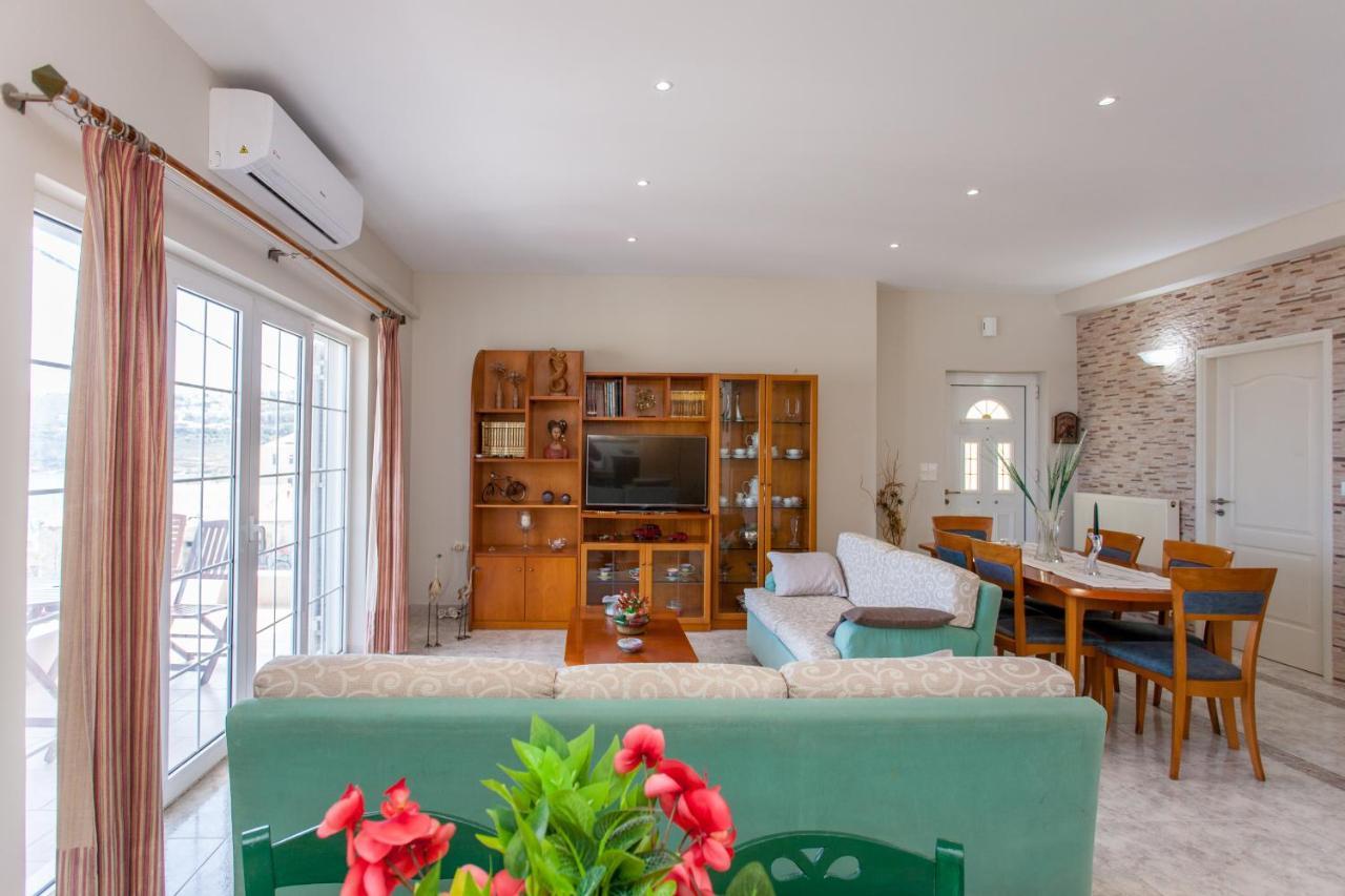 Butler's Aura Estate * Chania (Crete)